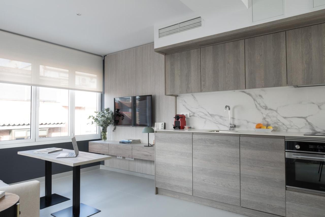 Apartamentos Las Torres Madrid Bagian luar foto