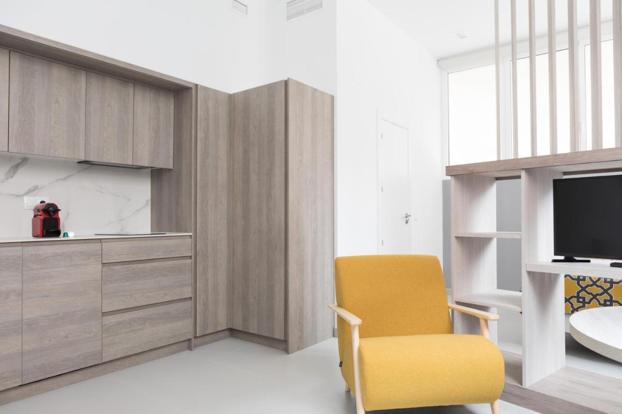 Apartamentos Las Torres Madrid Bagian luar foto