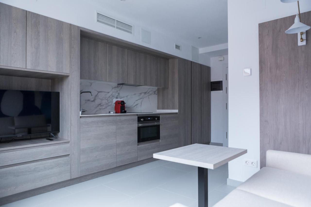 Apartamentos Las Torres Madrid Bagian luar foto