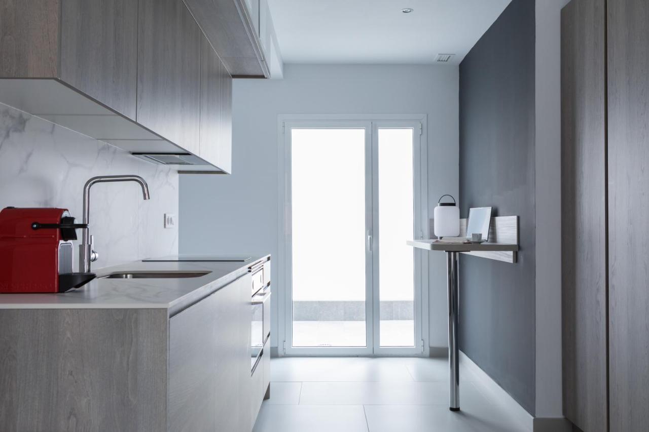 Apartamentos Las Torres Madrid Bagian luar foto