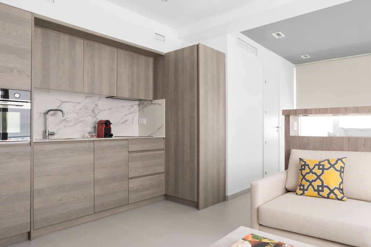 Apartamentos Las Torres Madrid Bagian luar foto